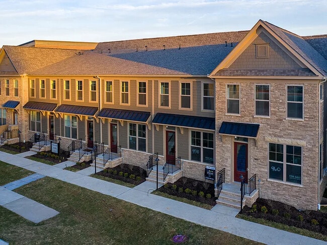 property at 934 Pullman Pl