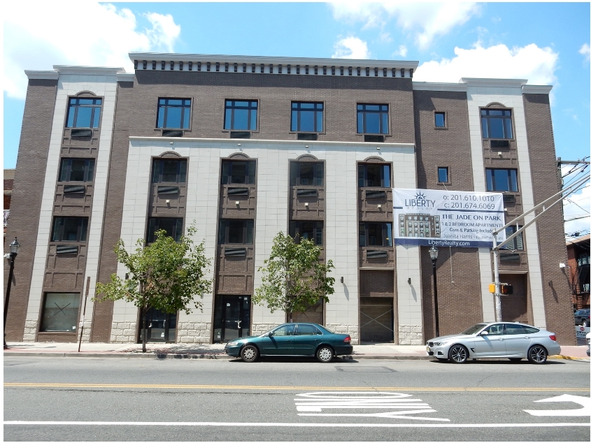 The Jade on Park in Union City, NJ - Building Photo