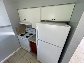 2414-2416 Crystal Hills Loop E in Lakeland, FL - Building Photo - Building Photo