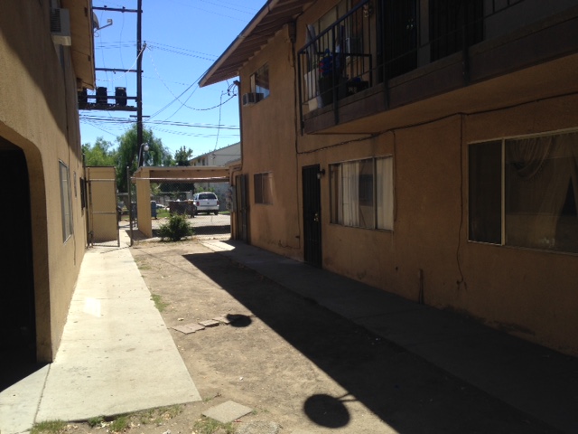 452-456 N Valeria St in Fresno, CA - Building Photo - Building Photo