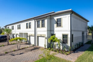 Stellar at Masters Avenue in Bradenton, FL - Building Photo