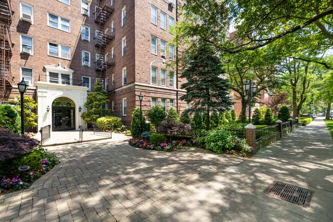 Emory House in Brooklyn, NY - Building Photo - Building Photo