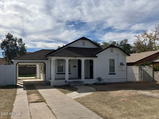 423 E Crescent Ave in Mesa, AZ - Building Photo - Building Photo