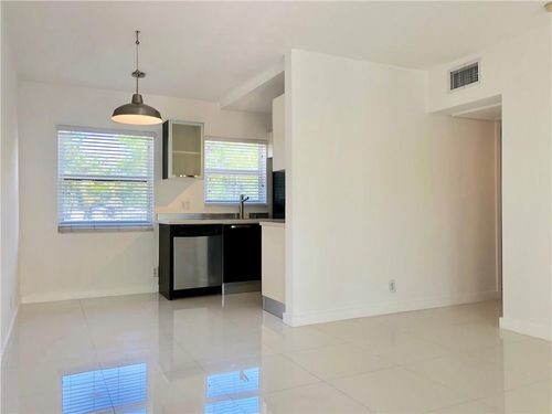 416 NE 15th Ave-Unit -1J in Fort Lauderdale, FL - Building Photo - Building Photo