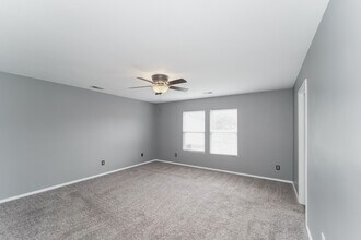 12825 Old Iron Ln in Charlotte, NC - Building Photo - Building Photo