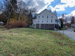 8 Hillside Ave, Unit #10 in Mohnton, PA - Building Photo - Building Photo