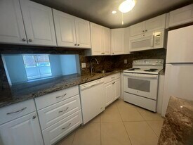 2615 NE 3rd Ct in Boynton Beach, FL - Building Photo