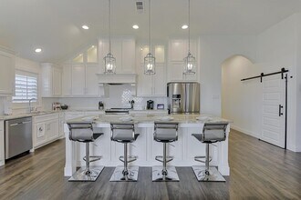 4020 High Plains Dr in Sanger, TX - Building Photo - Building Photo