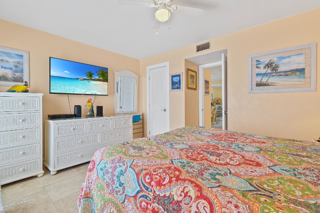 3657 42nd Way S in St. Petersburg, FL - Building Photo - Building Photo