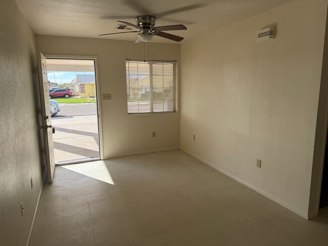 1954 Cristina Ave in Gadsden, AZ - Building Photo - Building Photo