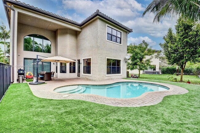 property at 16939 Bridge Crossing Cir