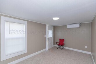 525 SE 2nd St in Tulia, TX - Building Photo - Building Photo