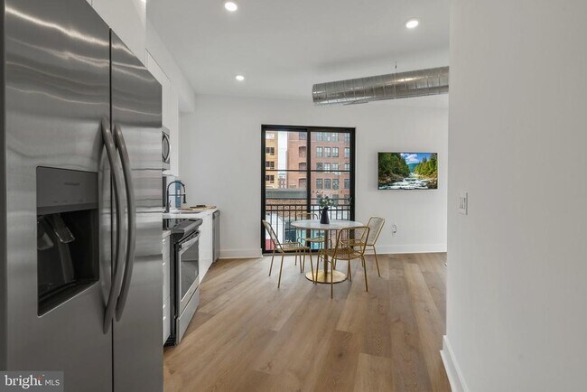 property at 416 W Girard Ave