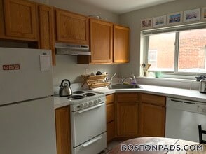 61 Selkirk Rd in Boston, MA - Building Photo - Building Photo