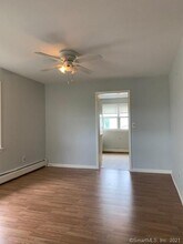 39 Seaview Ave in Norwalk, CT - Building Photo - Building Photo