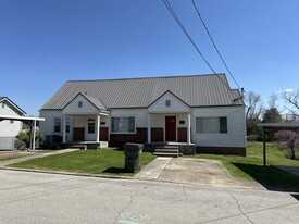 205 Unaka St in Greeneville, TN - Building Photo