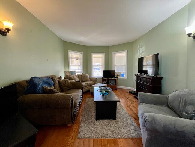 45 Martin St, Unit 45 Martine Street in Medford, MA - Building Photo - Building Photo