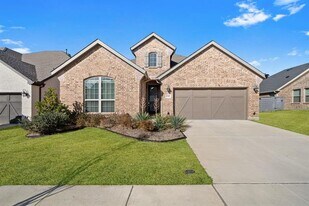 549 Cedarwood St in Aubrey, TX - Building Photo