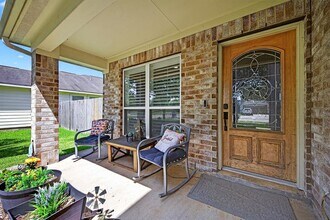2022 Indian Clearing Trail in Rosenberg, TX - Building Photo - Building Photo