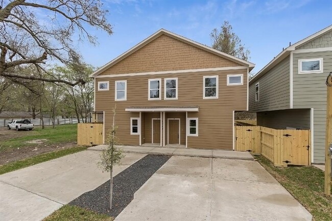 1043 Marcolin St in Houston, TX - Building Photo - Building Photo
