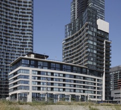 Luna and Luna Vista in Toronto, ON - Building Photo - Building Photo