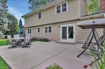 5N575 Abilene Trl in Bloomingdale, IL - Foto de edificio - Building Photo