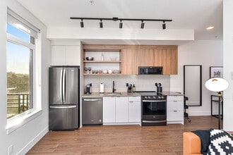 515 Chatham St in Victoria, BC - Building Photo - Building Photo