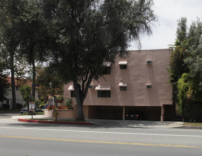 11403 Valley Spring Ln in Studio City, CA - Foto de edificio - Building Photo