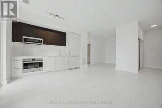 308 Jarvis St in Toronto, ON - Building Photo - Building Photo