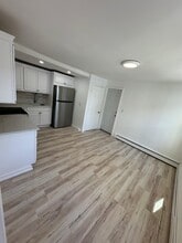 80 5th Ave, Unit 2 in Haverhill, MA - Foto de edificio - Building Photo