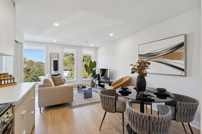 property at 2114-2114 Rue Bercy