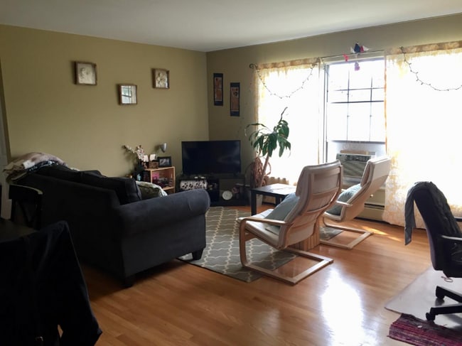 property at 2808 W 13 Mile Rd