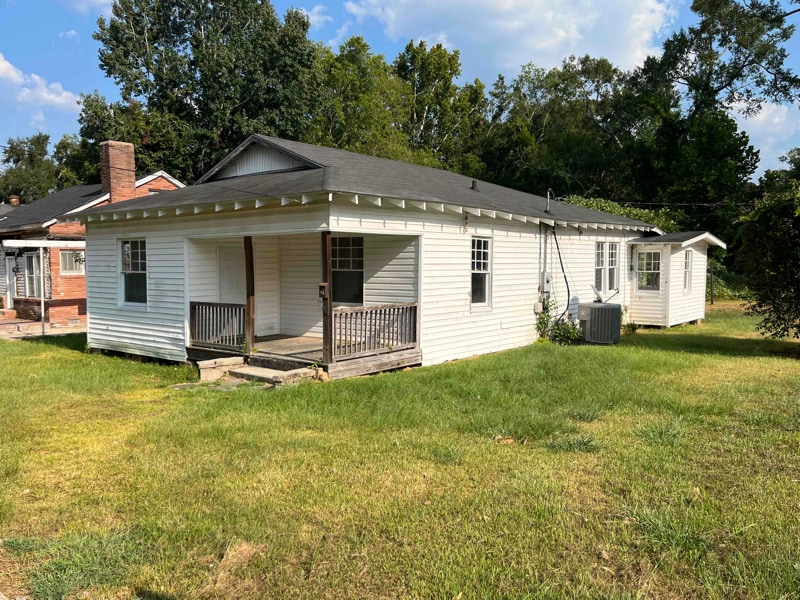 315 Kentucky Ave in Mccomb, MS - Building Photo