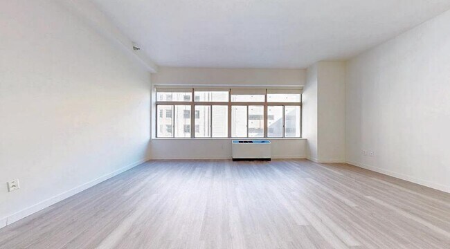 Washington Street in New York, NY - Building Photo - Building Photo