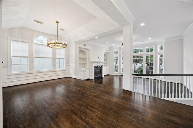 property at 1945 Vermont St