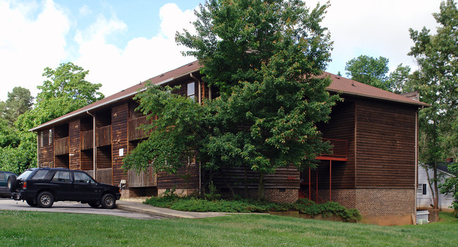 3601 Burt Dr in Raleigh, NC - Foto de edificio - Building Photo