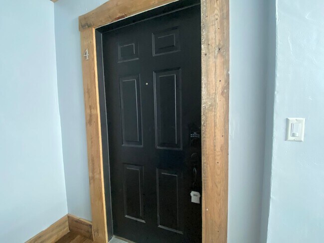303 W Watauga Ave in Johnson City, TN - Building Photo - Building Photo