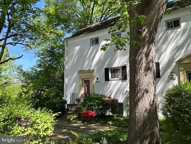 property at 1629 Fitzgerald Ln