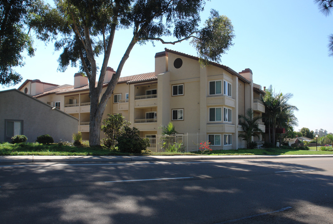 Shasta Terrace Apartments in La Mesa, CA - Building Photo