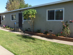 411 W Olive Ave in La Habra, CA - Building Photo - Other