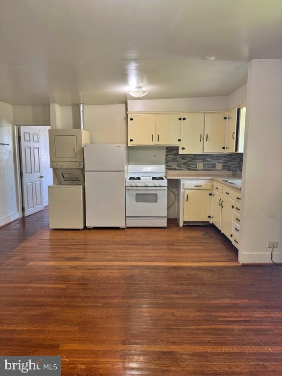 property at 1101 Eberts Ln