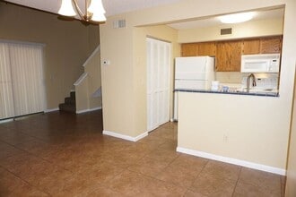 8515 Pineverde Ln in Jacksonville, FL - Building Photo - Building Photo