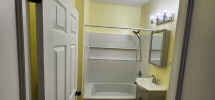 1193 W Onondaga St, Unit 1193 W. Onondaga in Syracuse, NY - Foto de edificio - Building Photo