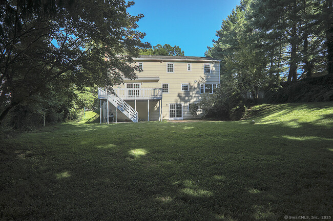 11 Maple Ave N in Westport, CT - Building Photo - Building Photo