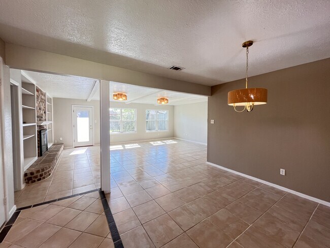 16450 Hibiscus Ln in Friendswood, TX - Building Photo - Building Photo