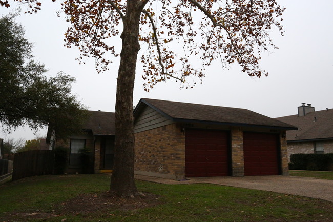 NW and NC Duplexes in San Antonio, TX - Building Photo - Building Photo