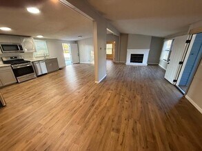 2144 Plantation Forest Dr in Tallahassee, FL - Building Photo - Building Photo