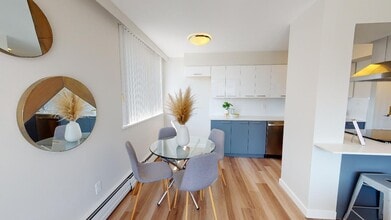 1326 West 13th in Vancouver, BC - Building Photo - Building Photo