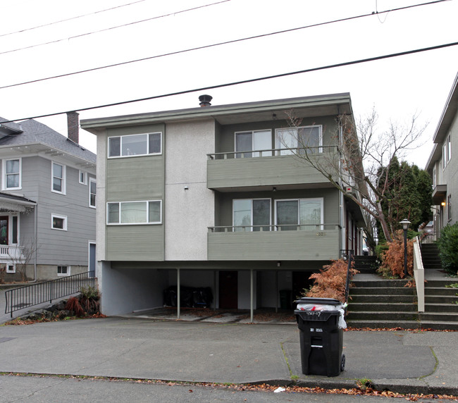 4329 Dayton Ave N in Seattle, WA - Foto de edificio - Building Photo
