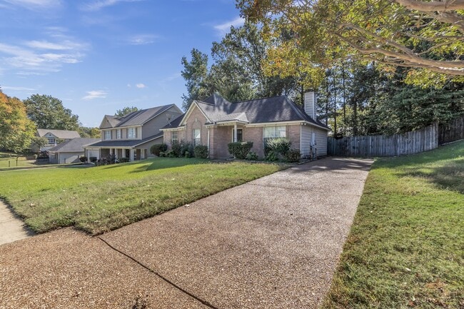 5383 Twin Valley Ln in Memphis, TN - Building Photo - Building Photo